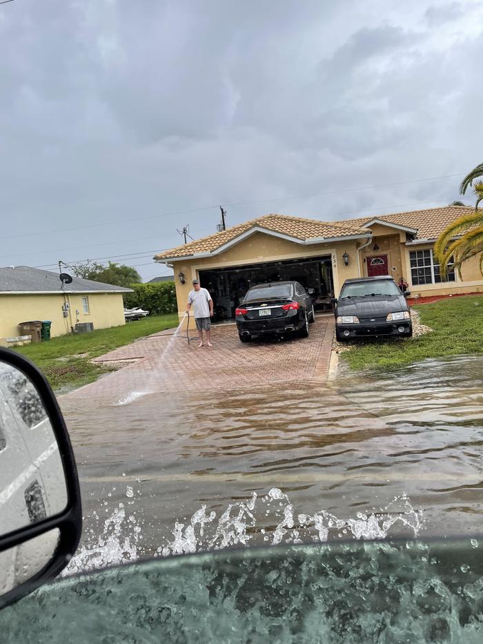 Florida man in his natural habitat making the storm surge worse. #HurricaneElsa