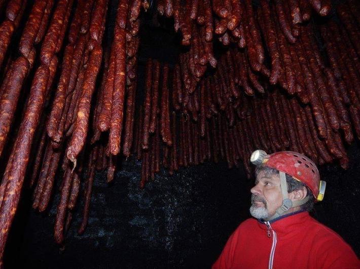 Salami cave