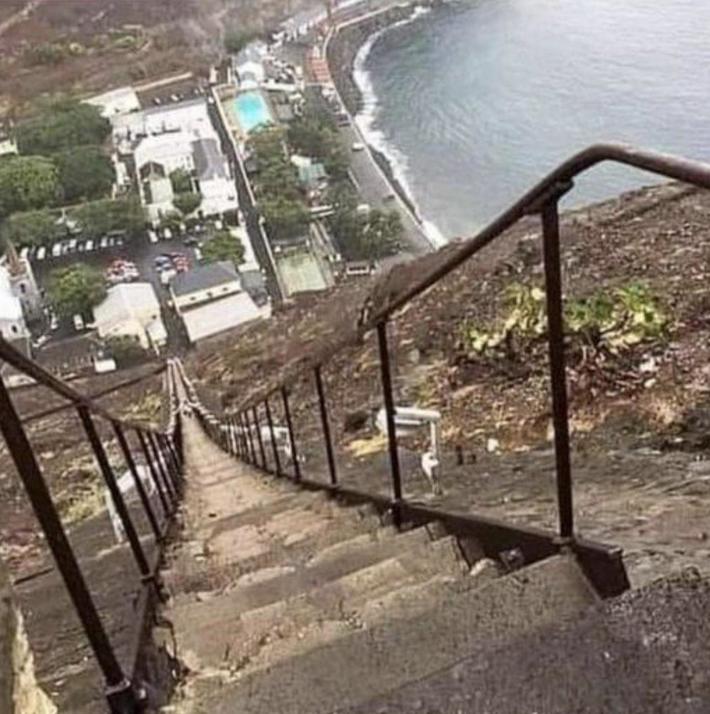 Apparemment for sale 5 min walking distance from the beach and only 8 s if you fall
