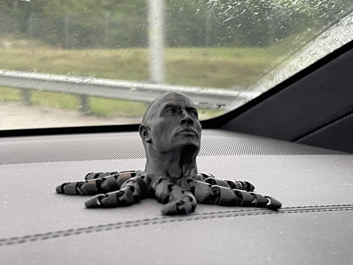 My 15 yr old son has really refined the quality on his 3D prints. This is his latest masterpiece.