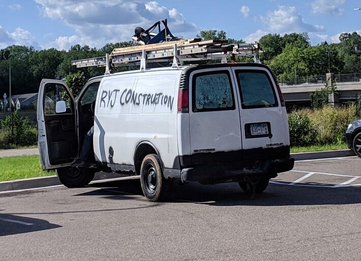 This seems like a completely legitimate and high quality contractor who I'd want to hire.