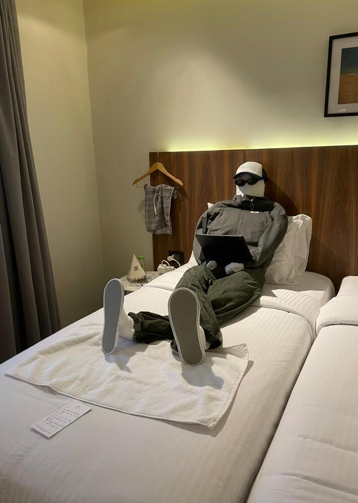 Found this "guy" chilling in my hotel room in Egypt